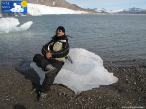 Sitting on a icy chair – Picture by Cecilie