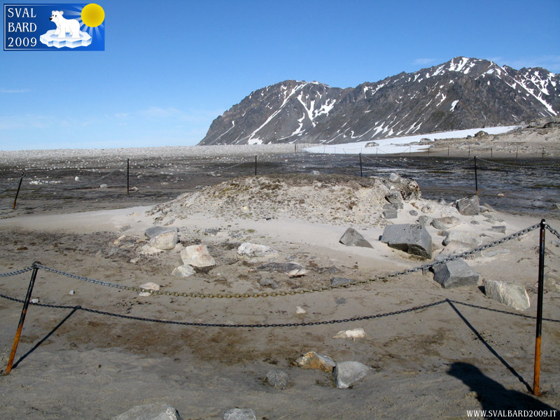 Rest of an ancient oven in Magdalenefjord