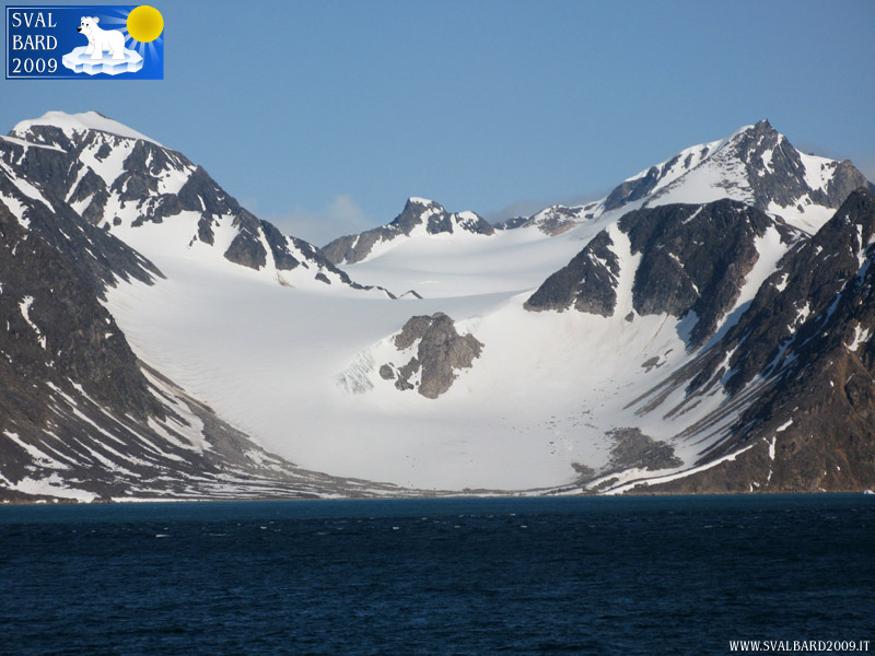 The typical U shape of glacial erosion