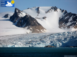 Glaciers between Magdalenefjord and Raudfjord -5