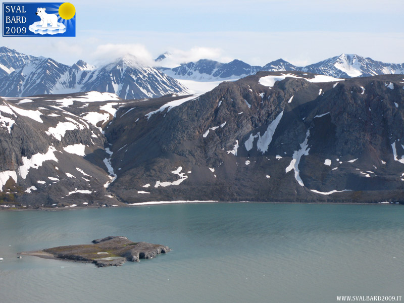 Little island in Kongsfjorden