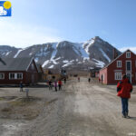 The main street in Ny-Ålesund