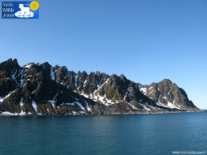 Typical mountains near Magdalenefjord