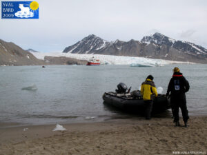 The departure of the first trekking group