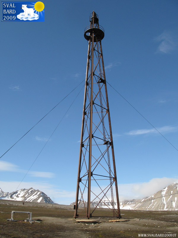 Airship’s pylon in Ny-Ålesund