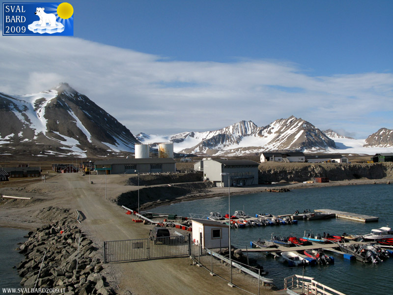 The seaport of Ny-Ålesund