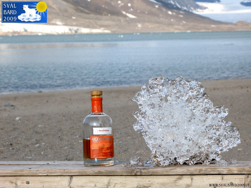 Whisky on the rocks: a good idea by Kent